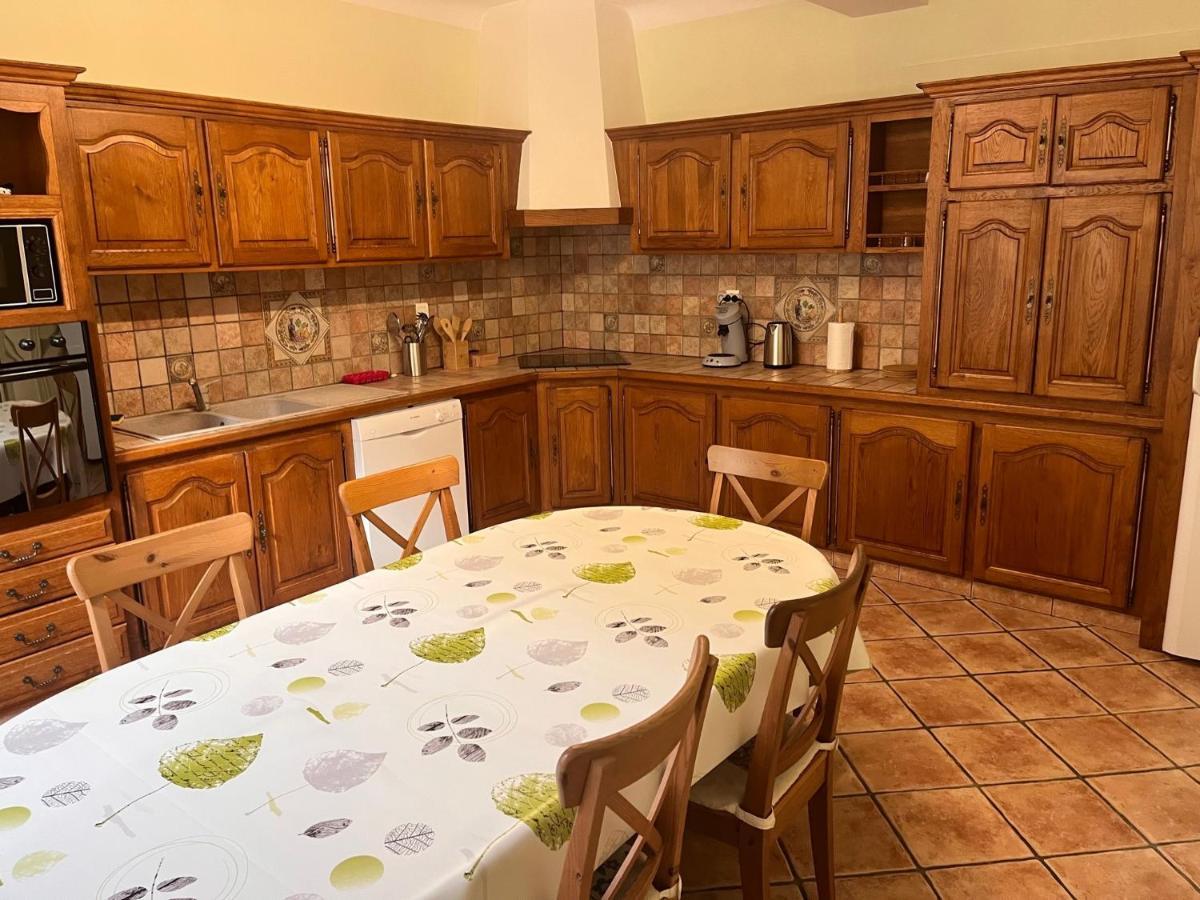 Domaine clos et arboré de 3 ha avec deux maisons Lamothe-Montravel Extérieur photo